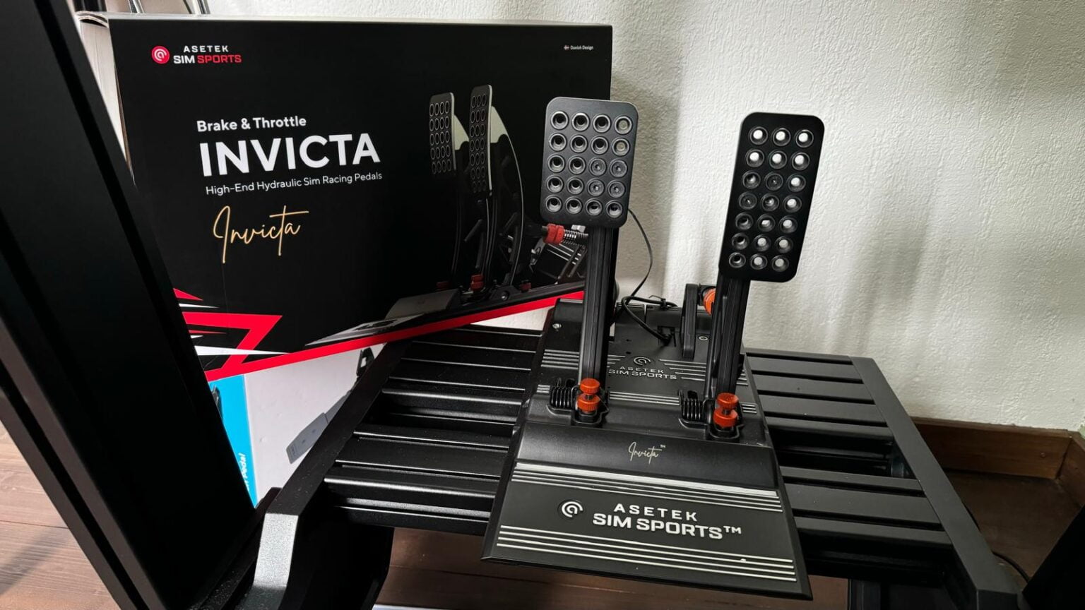 Asetek Invicta Pedals Endscreen.Review